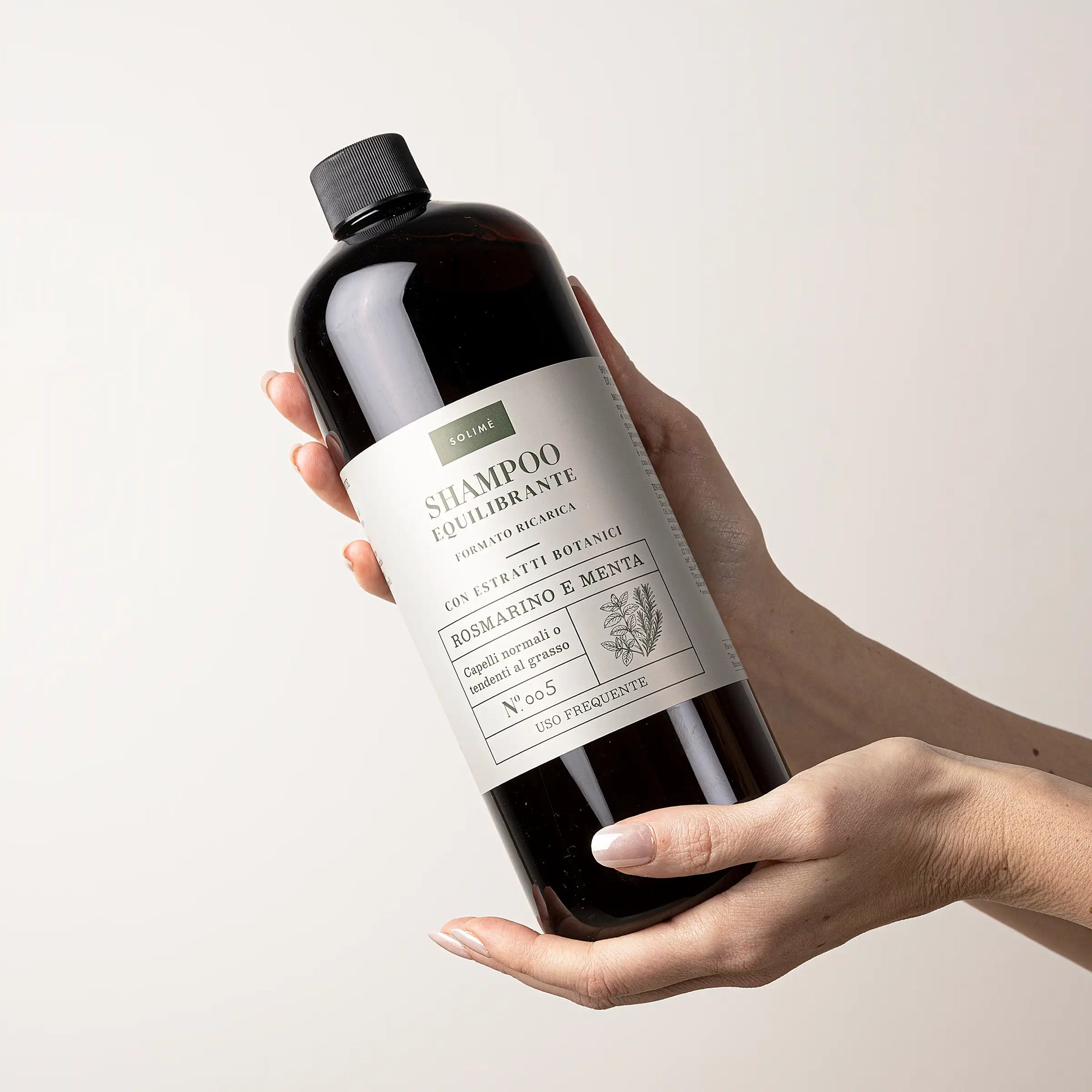 Shampoo equilibrante Rosmarino e Menta con estratti naturali