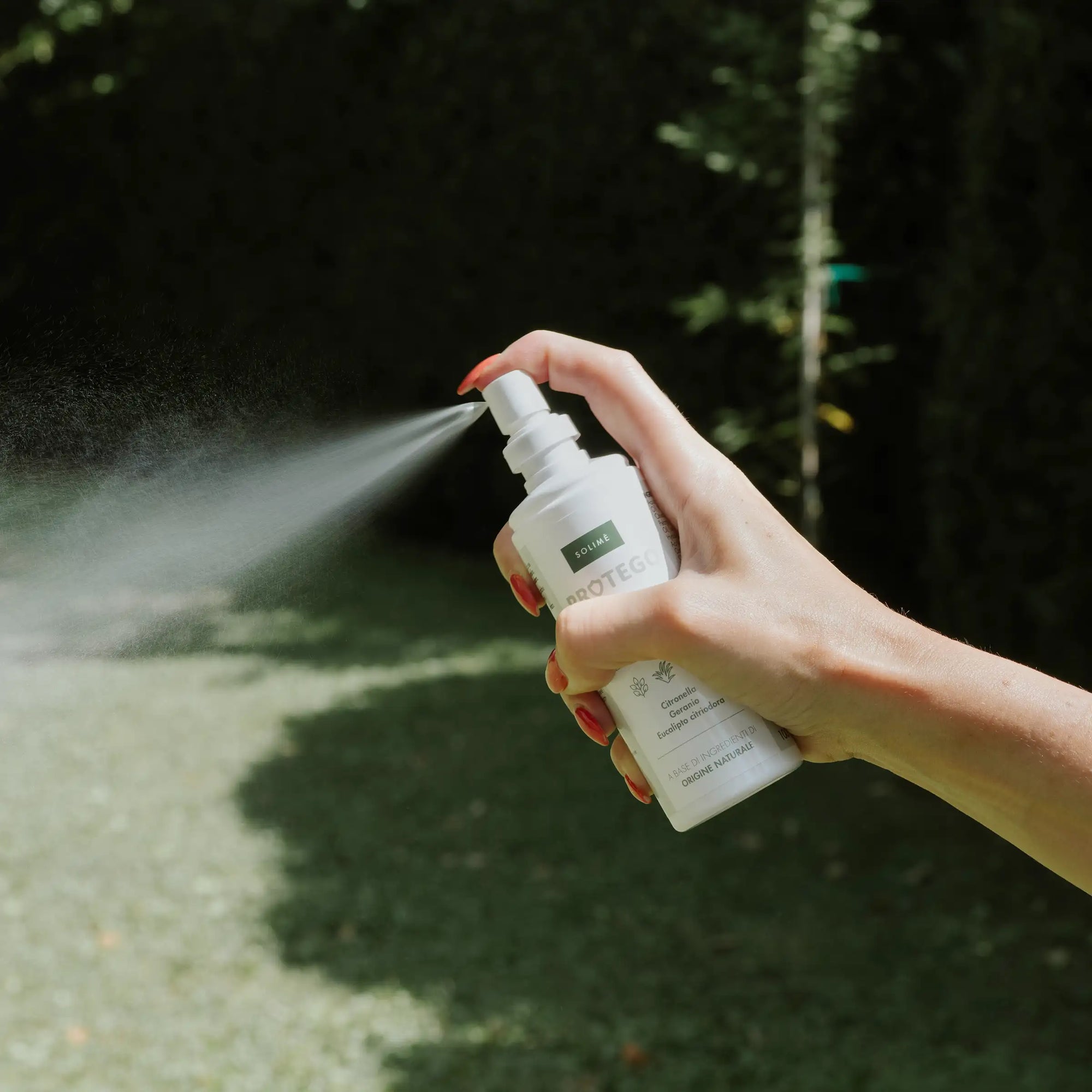 Protego Spray naturale contro le zanzare con citronella e oli essenziali