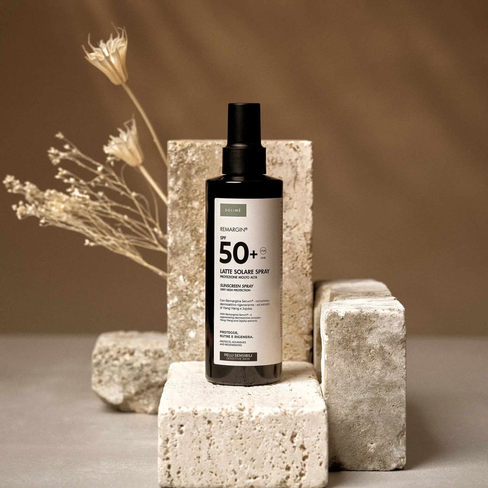 Remargin solari - latte solare SPF 50+ per proteggere e nutrire attivamente la pelle durante l'esposizione al sole con Colostro, Jojoba e Ylang Ylang 
